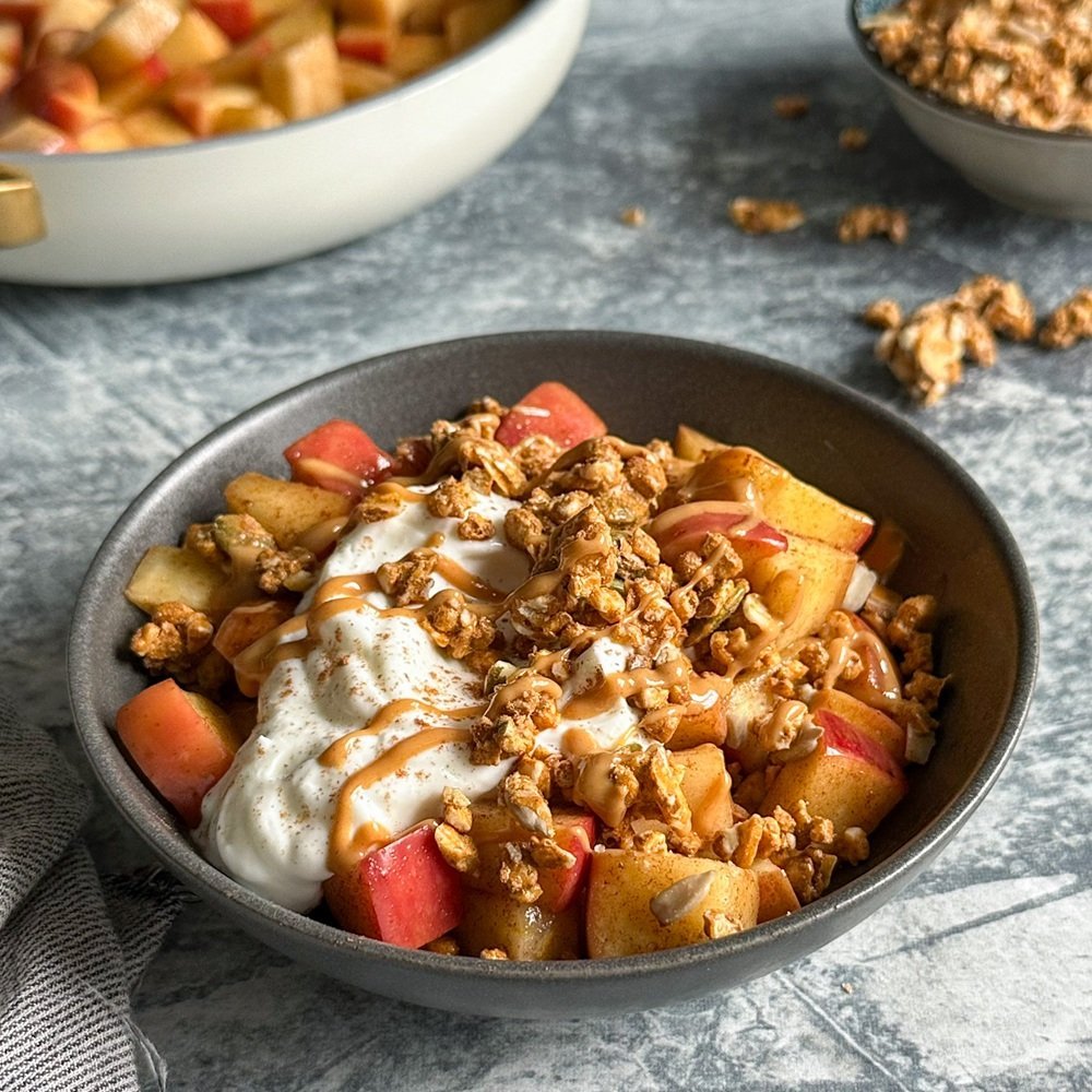 Easy Apple Yogurt Granola Crumble Recipe: A Healthy, Crunchy and Delicious Treat