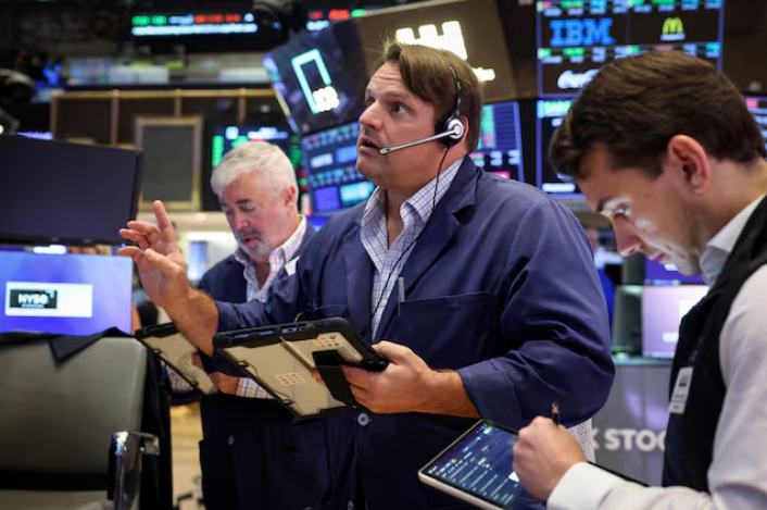 US Stocks Futures Dip as Middle East Strikes Fuel Inflation Fears