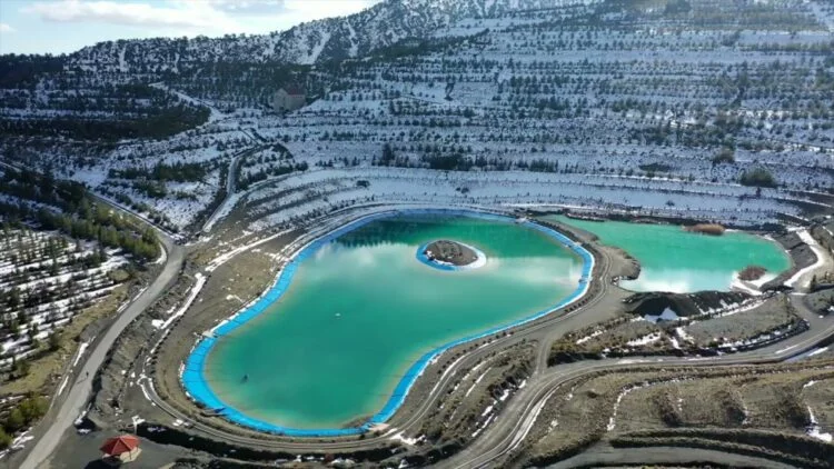 Earth’s Hidden Treasure: Mountain Of Hydrogen Could End Fossil Fuel Era, Study Finds