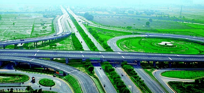 Speeding Forward: Dwarka Expressway (UER-II) Reduces Travel Time Between Delhi and Noida