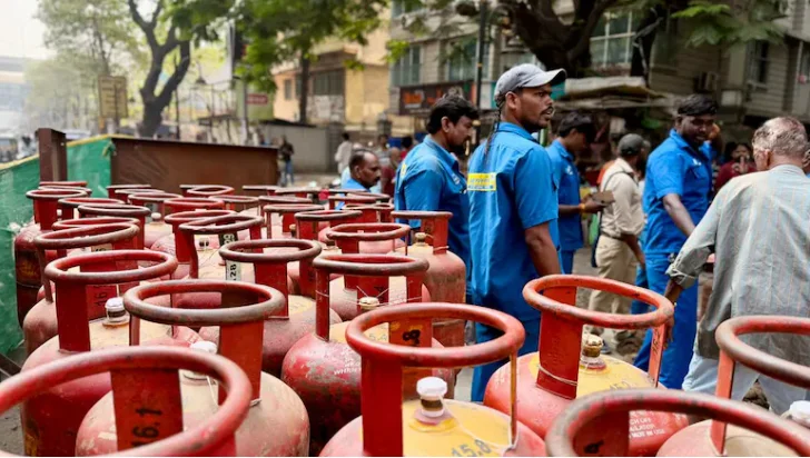 LPG Cylinder Prices Today (March 17): Check Latest Rates In Delhi, Mumbai, Bengaluru, Chennai, Kolkata And Other Cities
