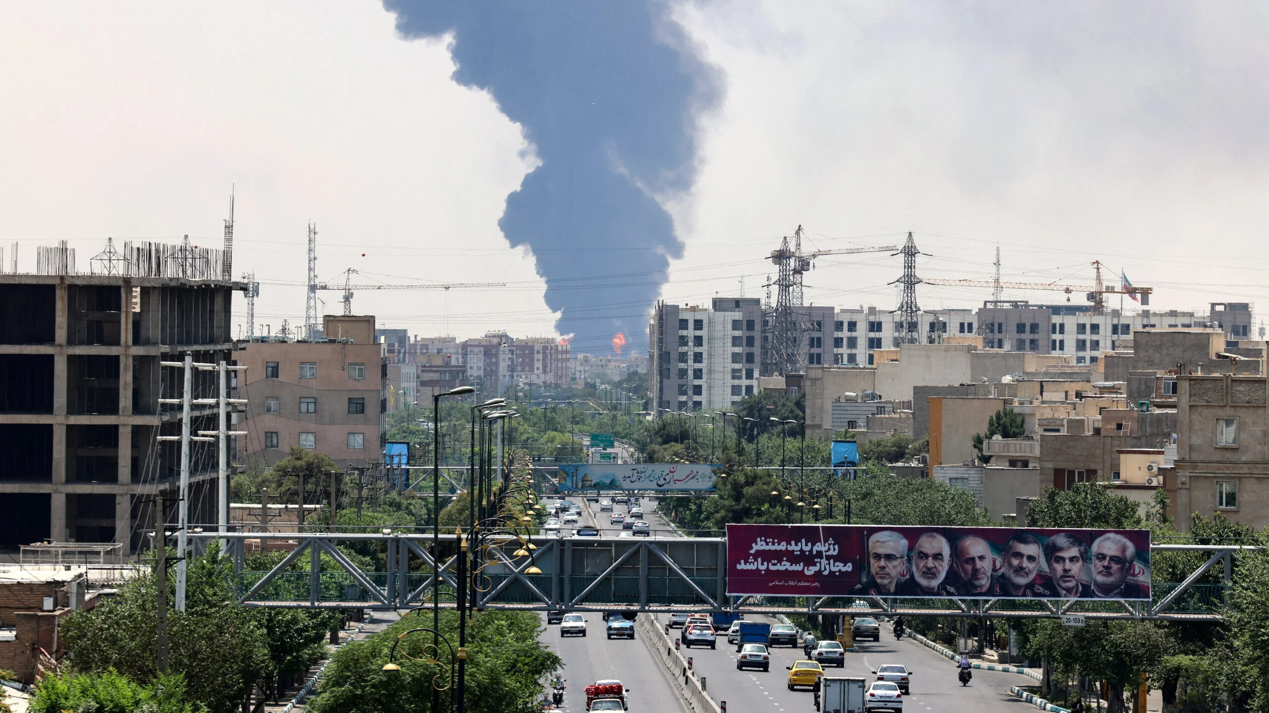 Oil Prices Climb as Iran Conflict Worsens and Diplomatic Progress Stalls