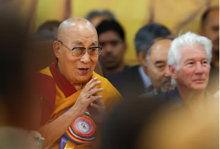 Dalai Lama Travels to New Delhi for Specialized Knee Treatment at Age 90