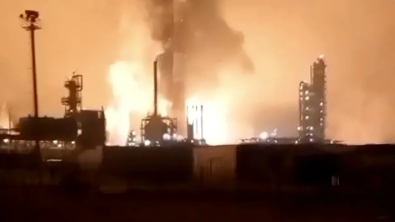 Ukraine Refineries Strike Targets Two Russian Oil Refineries Overnight