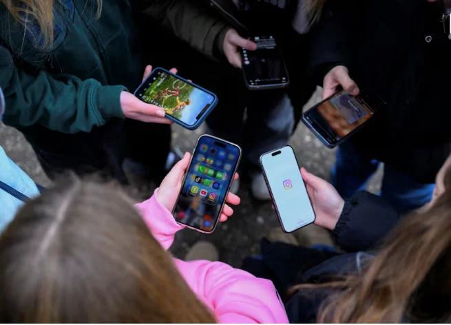 EU Plans New Limits on Kids’ Social Media Access, von der Leyen Says